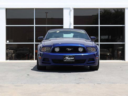 Used 2013 Ford Mustang GT Premium w/ Electronics Pkg RWD image 5