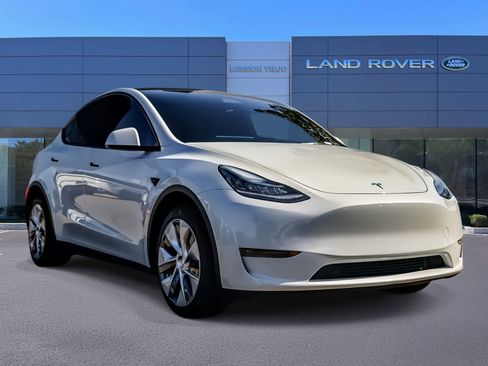 Used 2023 Tesla Model Y Long Range AWD/4WD image 3