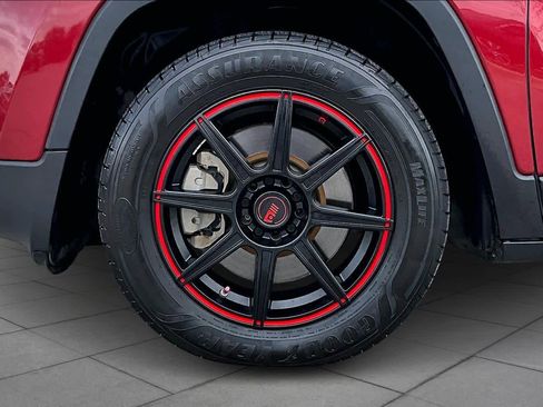 Used 2017 Jeep Cherokee Sport image 10