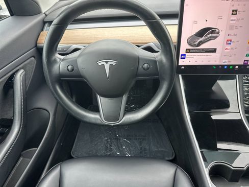 Used 2018 Tesla Model 3 Long Range image 14