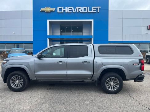 Used 2024 Chevrolet Colorado LT w/ LT Convenience Package III image 4