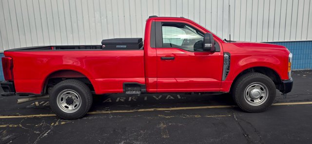 Used 2023 Ford F250 XL RWD image 3