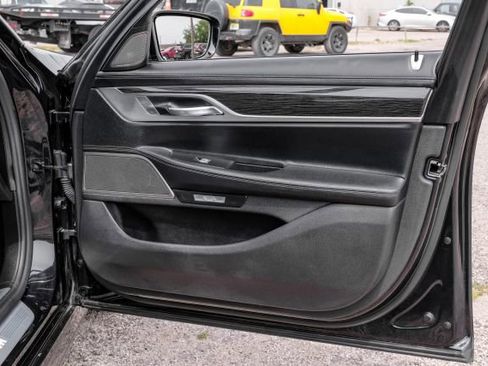 Used 2018 BMW 740i image 52