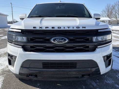 Used 2022 Ford Expedition Limited image 19