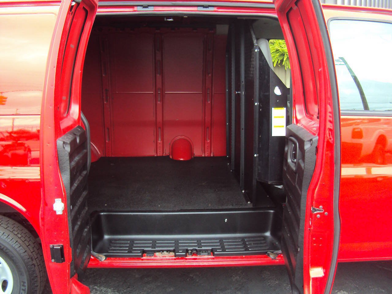 Used 2019 GMC Savana 2500 w/ Driver Convenience Package RWD image 11