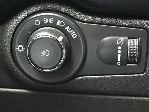 Used 2022 Dodge Durango R/T RWD image 33