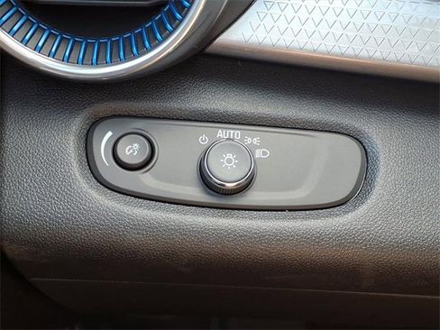 New 2026 Chevrolet Trax LT w/ Driver Confidence Package image 13