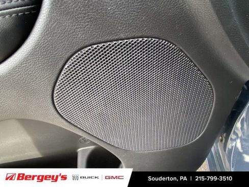 Used 2017 Jeep Grand Cherokee Altitude image 26