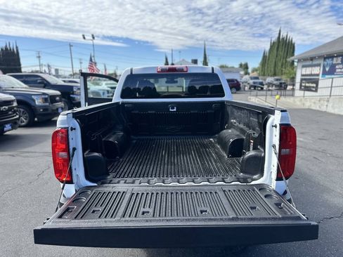 Used 2021 Chevrolet Colorado W/T w/ WT Convenience Package RWD image 17