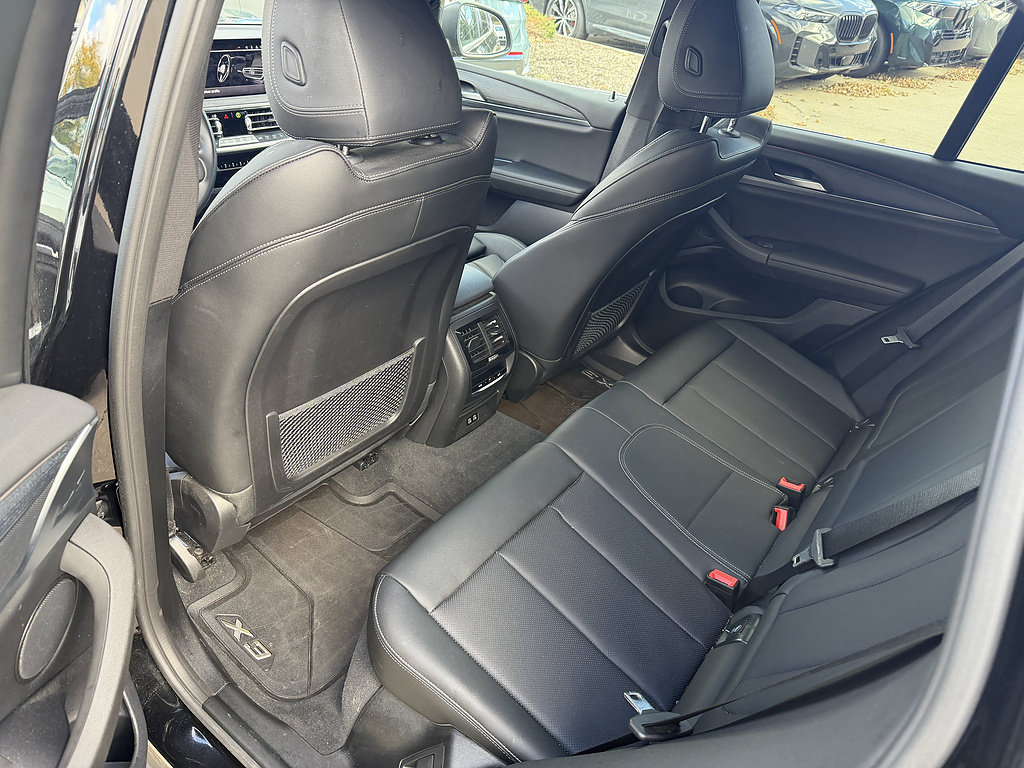 Used 2024 BMW X3 xDrive30i w/ Premium Package AWD/4WD image 6