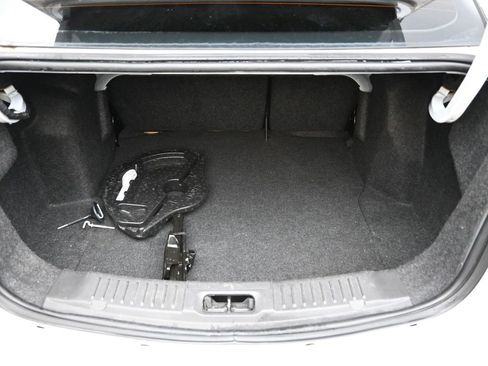 Used 2018 Ford Fiesta S image 2