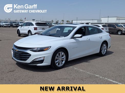 Used 2024 Chevrolet Malibu LT image 1