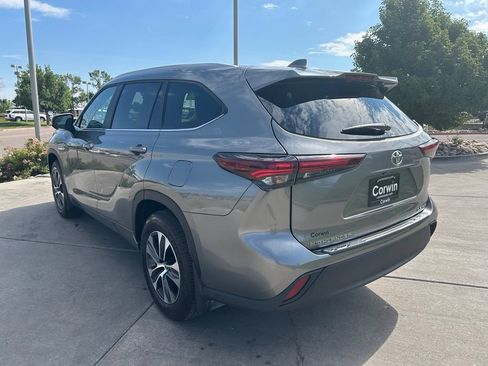 Used 2026 Toyota Highlander XLE AWD/4WD image 5