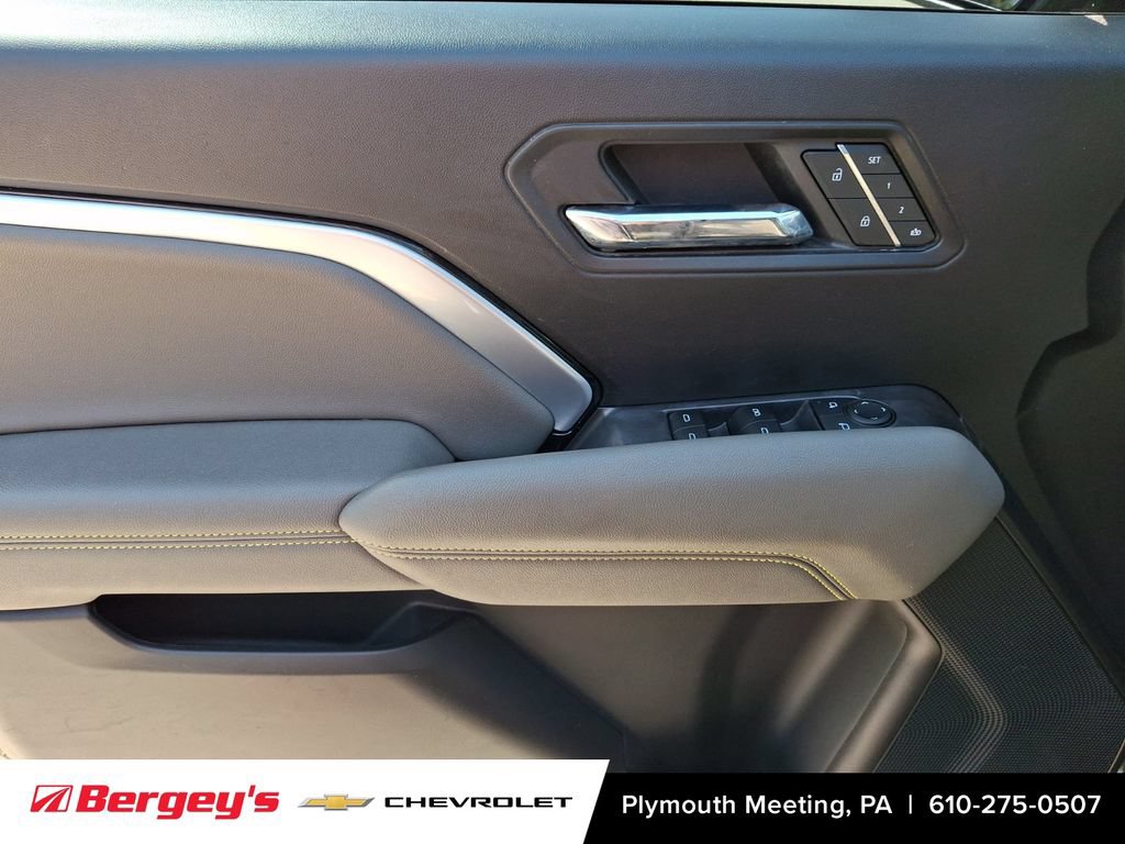 Certified 2023 Chevrolet Colorado ZR2 w/ ZR2 Convenience Package III AWD/4WD image 15