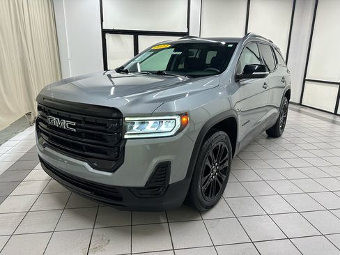 Used 2023 GMC Acadia SLE w/ Driver Convenience Package FWD image 12