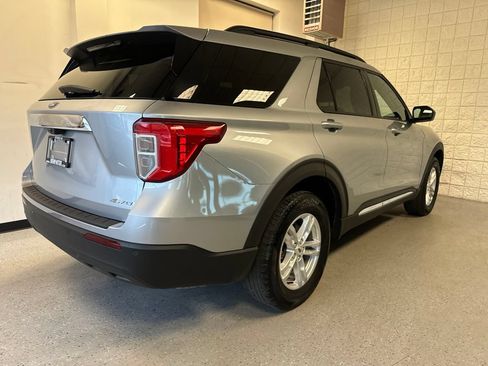 Used 2023 Ford Explorer XLT AWD/4WD image 44