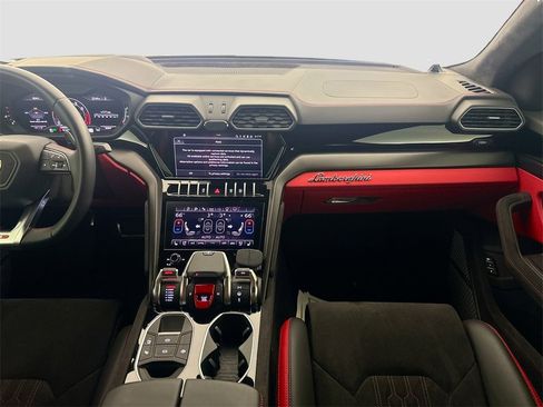 Used 2024 Lamborghini Urus S image 25