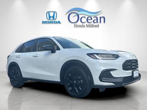 Used 2024 Honda HR-V Sport image 1