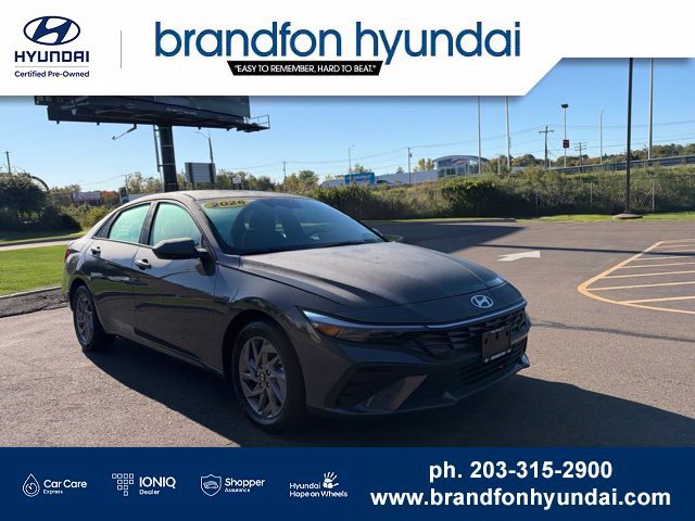 Used 2026 Hyundai Elantra Hybrid FWD image 1