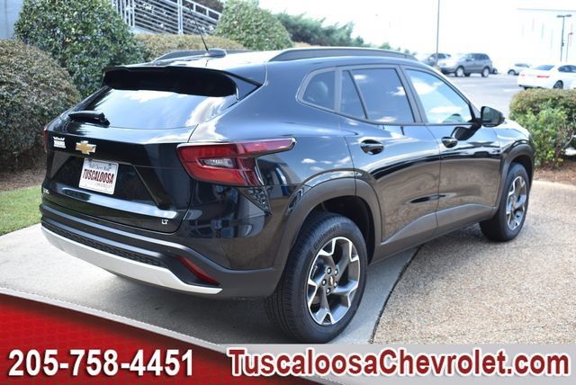 Certified 2024 Chevrolet Trax LT w/ Driver Confidence Package FWD image 11