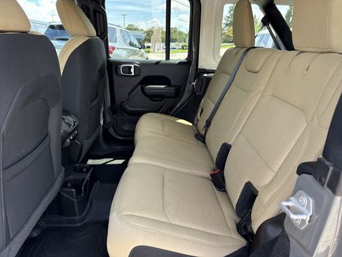 Used 2023 Jeep Wrangler Unlimited Sport AWD/4WD image 13
