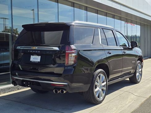 Used 2021 Chevrolet Tahoe High Country w/ Premium Package AWD/4WD image 5