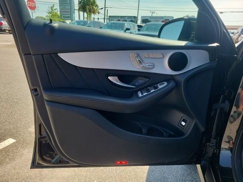 Used 2022 Mercedes-Benz GLC 300 image 18