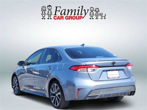 Used 2022 Toyota Corolla SE image 3