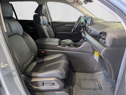 Used 2025 Honda Pilot Touring image 22