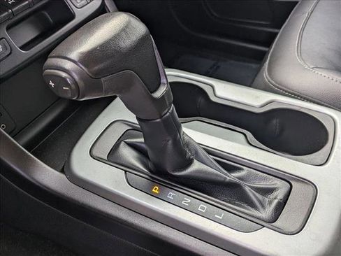 Used 2018 Chevrolet Colorado ZR2 image 11