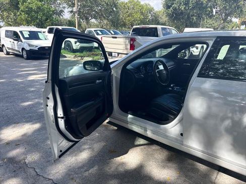 Used 2014 Chrysler 300 S RWD image 12