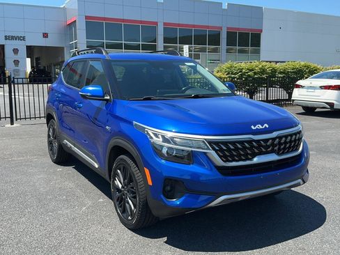 Used 2022 Kia Seltos Nightfall Edition AWD/4WD image 3