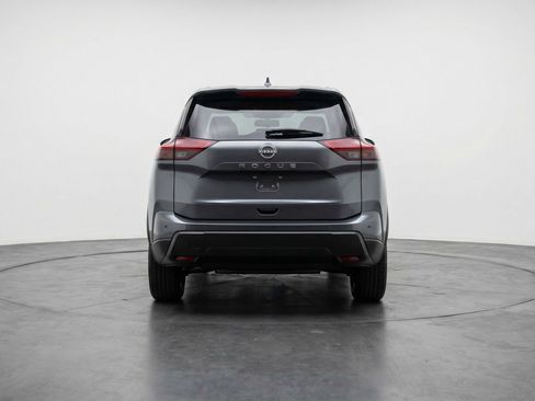 Used 2025 Nissan Rogue SV image 7