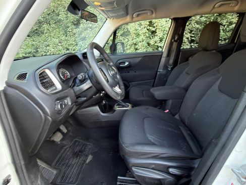 Used 2017 Jeep Renegade Sport w/ Power & Air Group FWD image 9