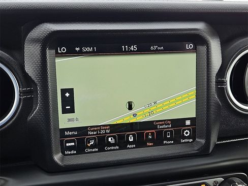 Used 2020 Jeep Wrangler Unlimited Sahara image 28