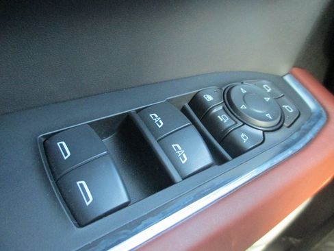 Certified 2024 GMC Sierra 3500 Denali Ultimate image 30