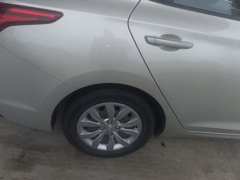 Used 2018 Hyundai Accent SE FWD image 12