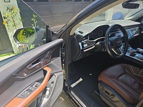 Used 2023 Audi Q8 Premium w/ Convenience Package AWD/4WD image 5