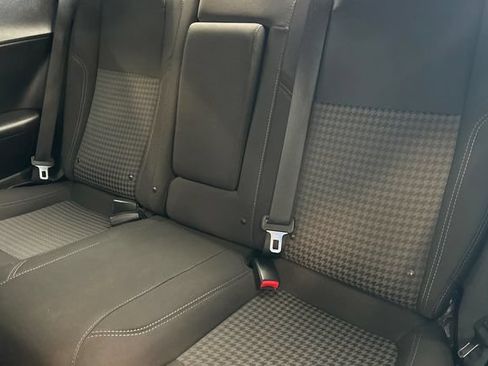 Used 2019 Dodge Challenger SXT RWD image 14