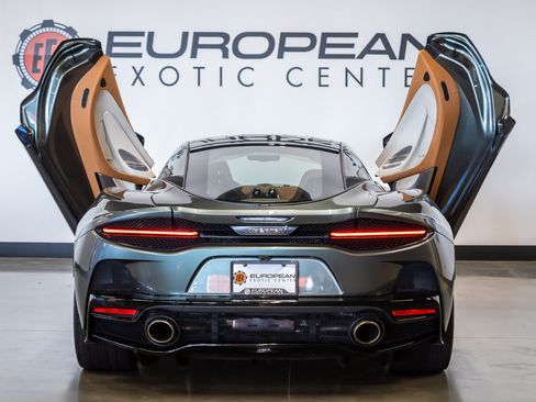 Used 2020 McLaren GT RWD image 11