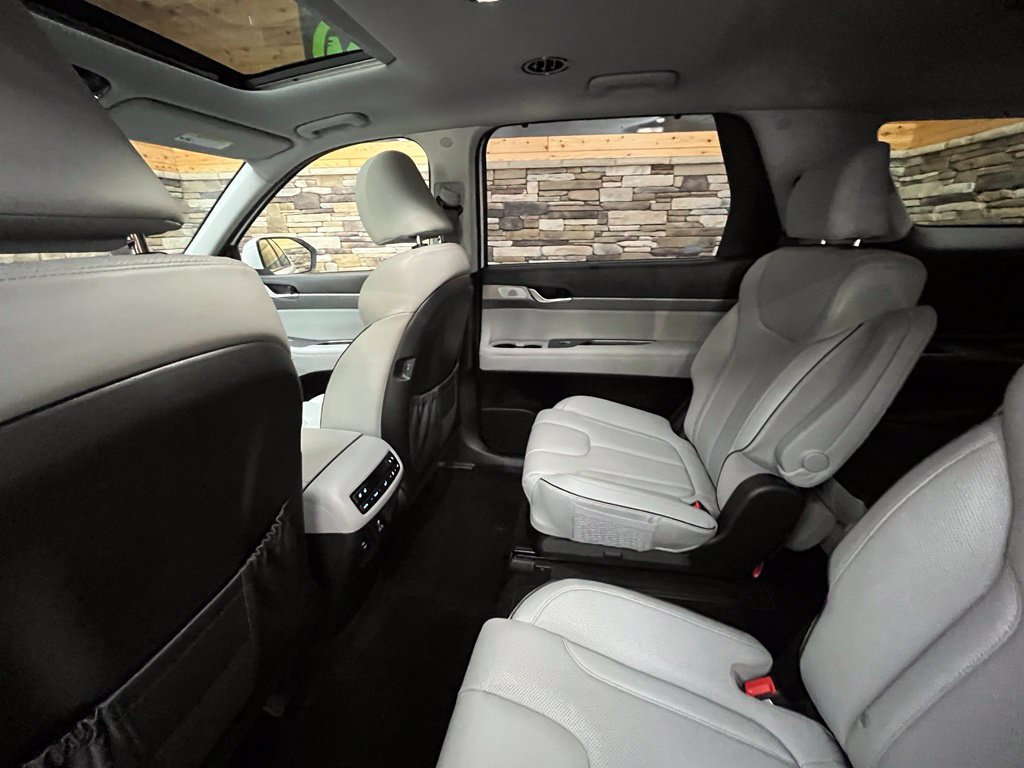Used 2023 Hyundai Palisade SEL w/ Premium Package AWD/4WD image 38