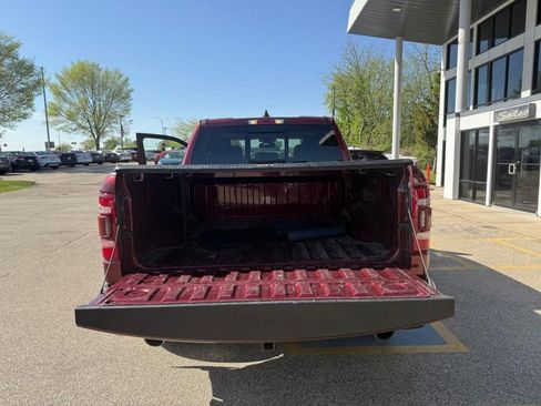 Used 2019 RAM 1500 Laramie AWD/4WD image 14