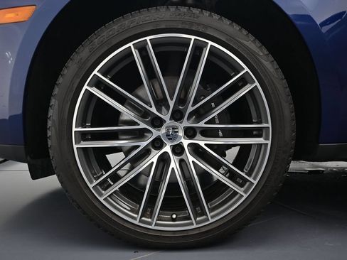 Certified 2024 Porsche Macan AWD/4WD image 29