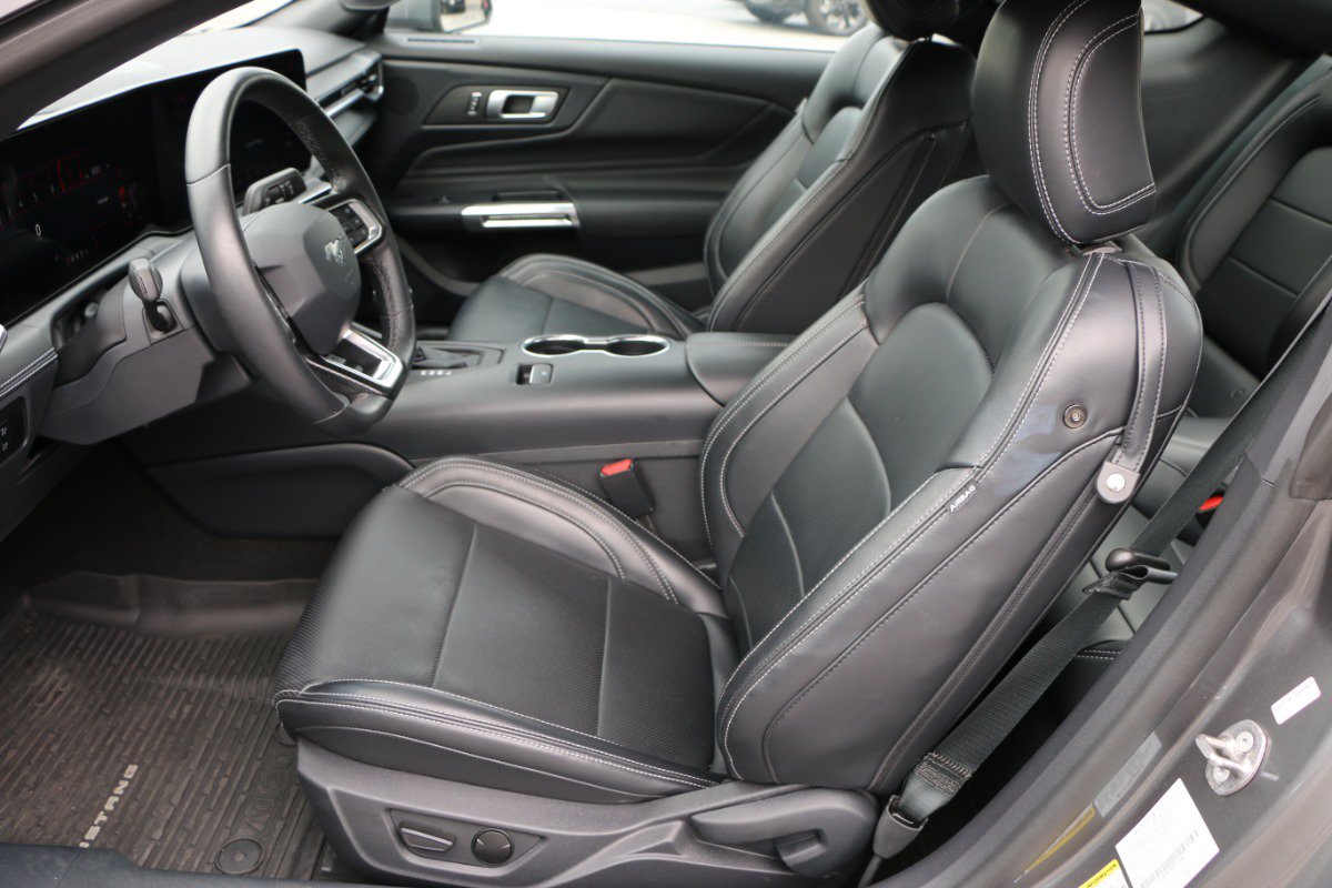 Used 2024 Ford Mustang Premium RWD image 25