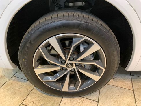 Used 2023 Audi Q5 2.0T Premium w/ Convenience Package AWD/4WD image 12