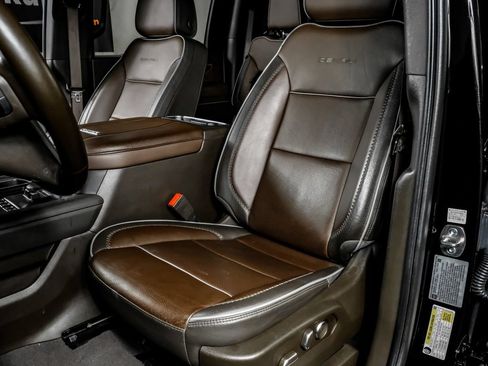 Used 2025 GMC Sierra 3500 Denali w/ Denali Reserve Package AWD/4WD image 31