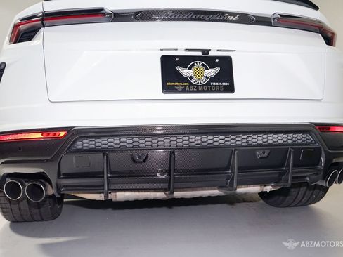 Used 2019 Lamborghini Urus AWD/4WD image 9