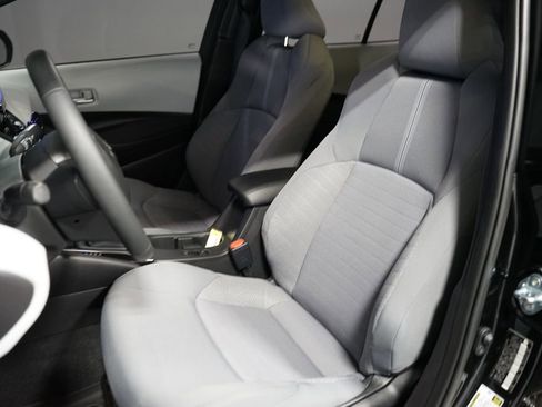 Used 2026 Toyota Corolla SE FWD image 6