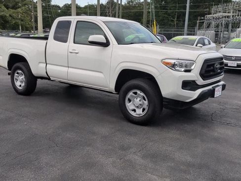 Used 2021 Toyota Tacoma SR RWD image 2