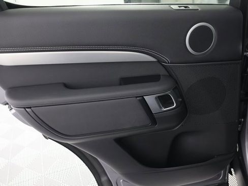 Used 2023 Land Rover Discovery S R-Dynamic image 35